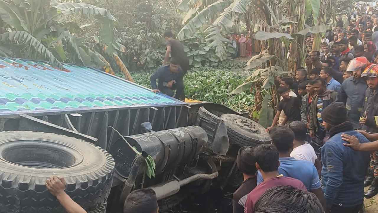 কুষ্টিয়ায় সড়ক দুর্ঘটনায় ২ জনের মৃত্যু