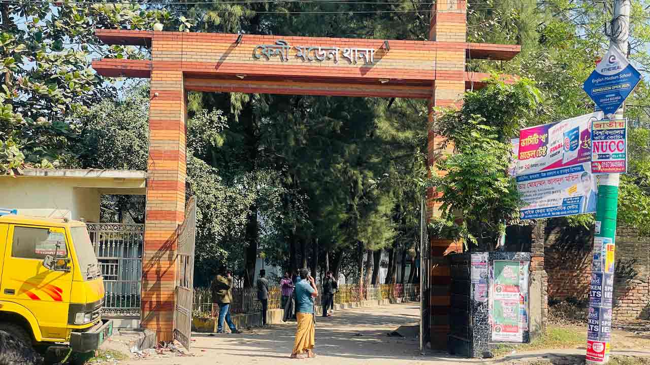 চাঁদাবাজির অভিযোগে ফেনীর তিন পুলিশ সদস্য ক্লোজড 