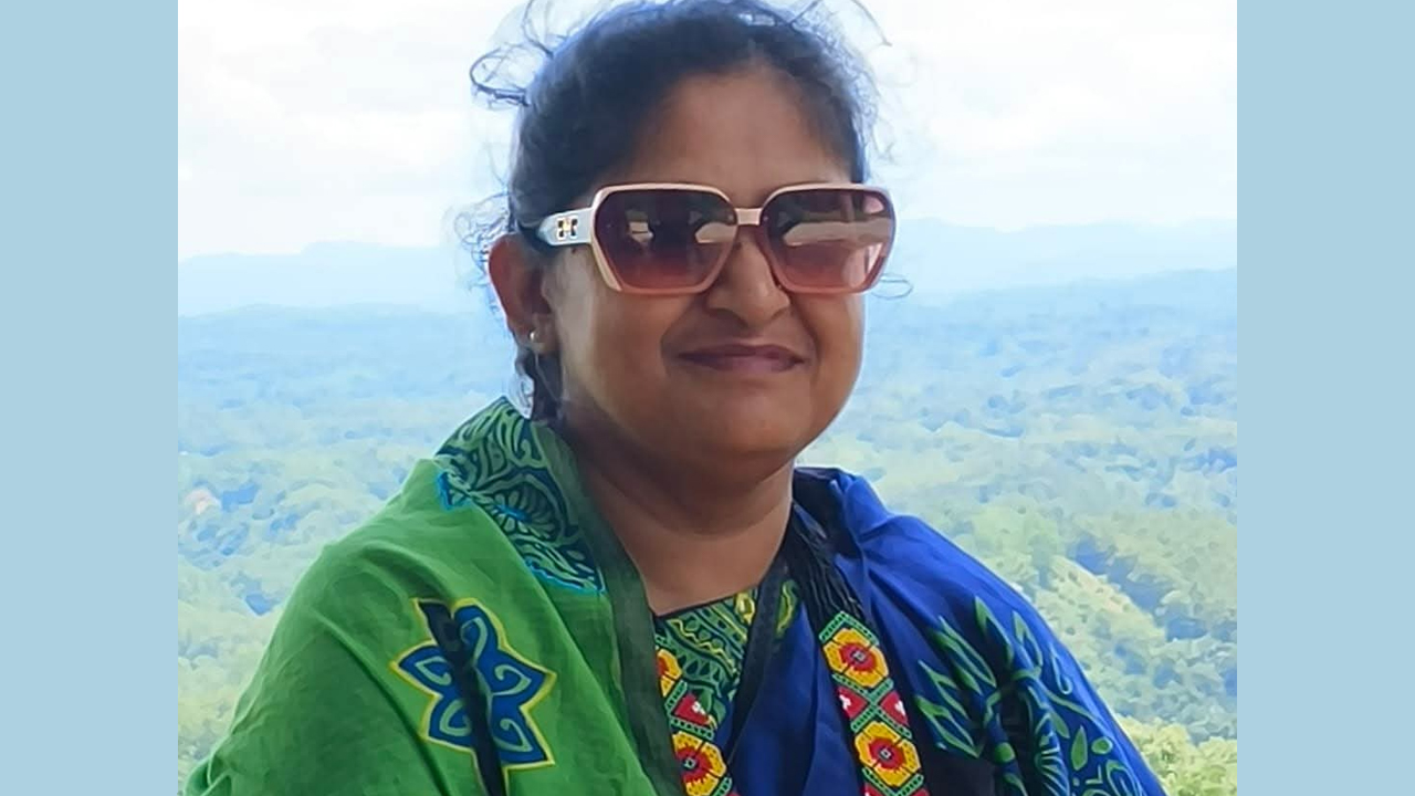 গ্রীণ ভিউ উচ্চ বিদ্যালয়ের অবসরপ্রাপ্ত প্রধান শিক্ষক রোকসানা আহমেদ