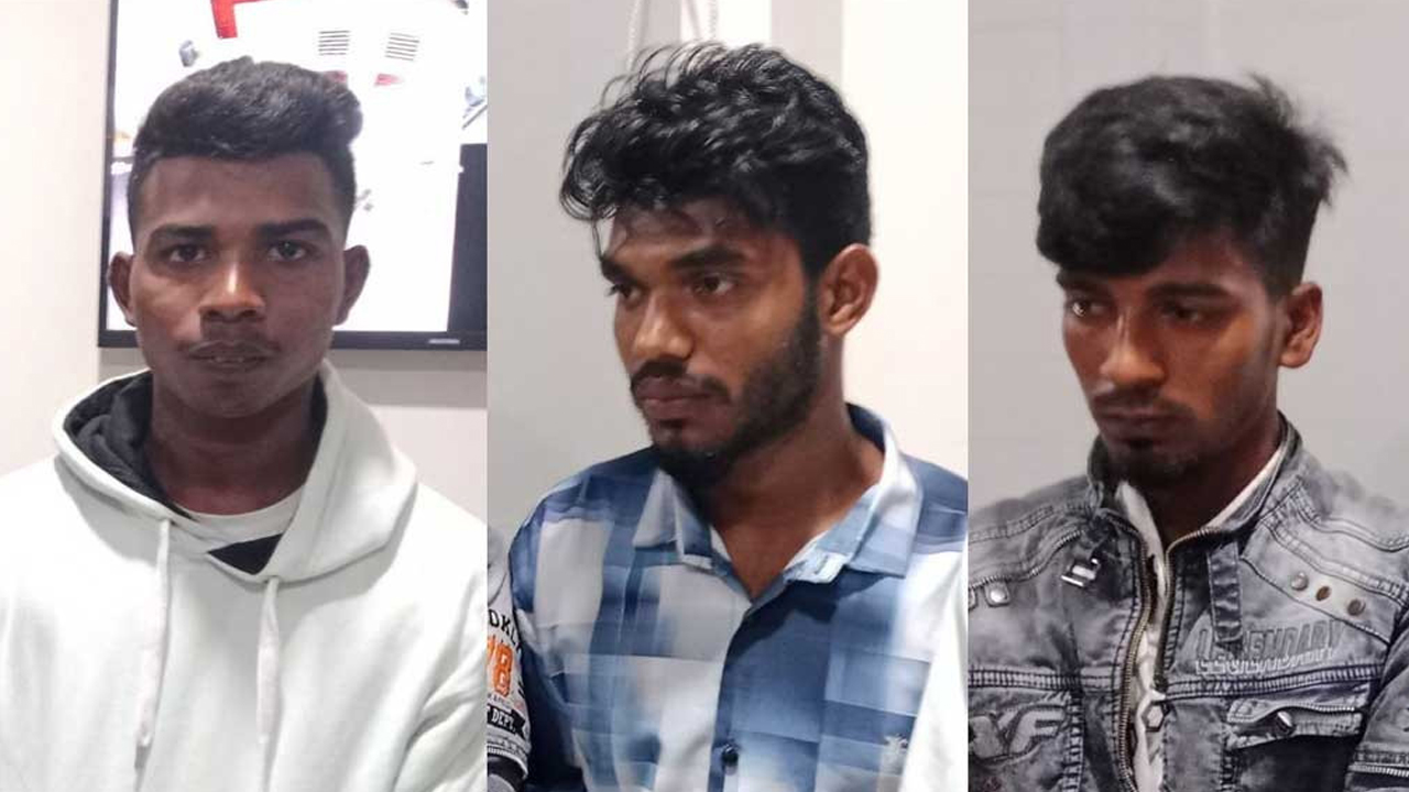 গ্রেপ্তার ৩