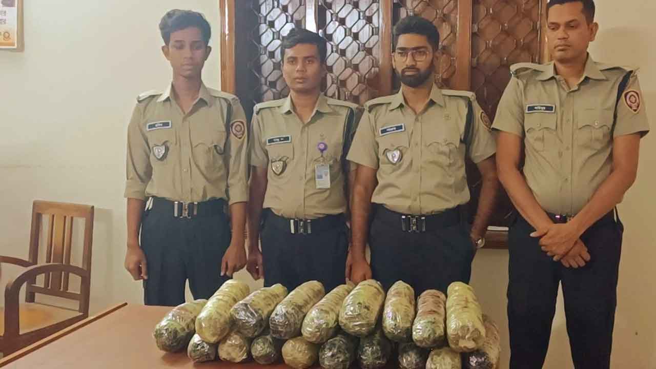 মেহেরপুরে  ১০ কেজি গাঁজা উদ্ধার 