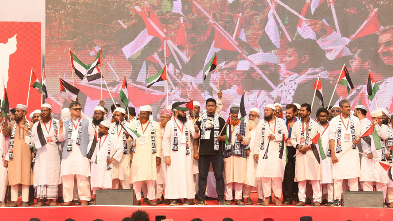 ফিলিস্তিনের জন্য কাঁদলেন লাখো মানুষ