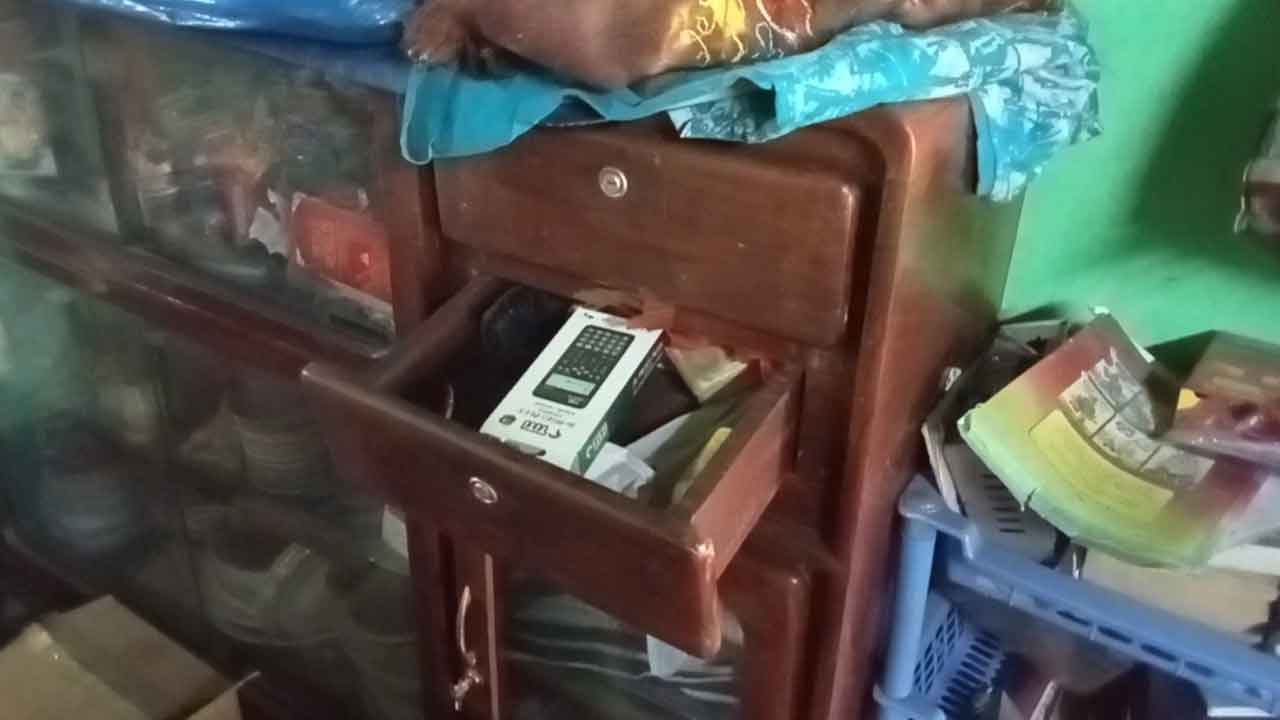 নাটোরের লালপুরে আইনজীবীর বাড়িতে ডাকাতি  