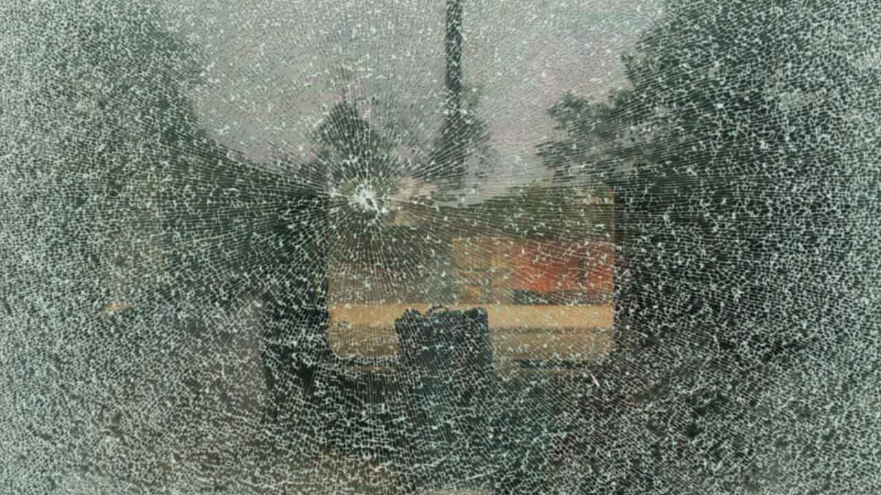 ব্রাহ্মণবাড়িয়ায় উপকুল এক্সপ্রেস ট্রেনে ঢিল