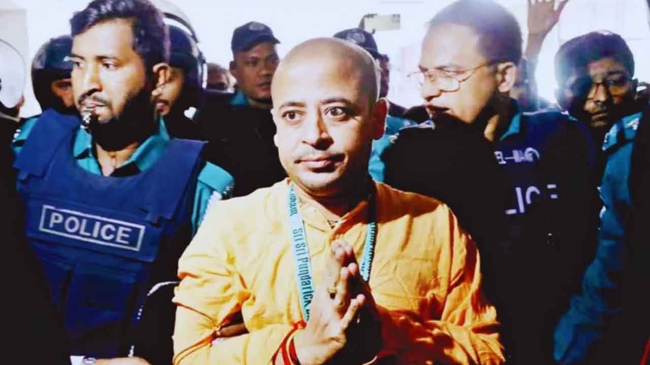 চিন্ময় দাসের জামিন স্থগিতের আদেশ প্রত্যাহার, রোববার শুনানি