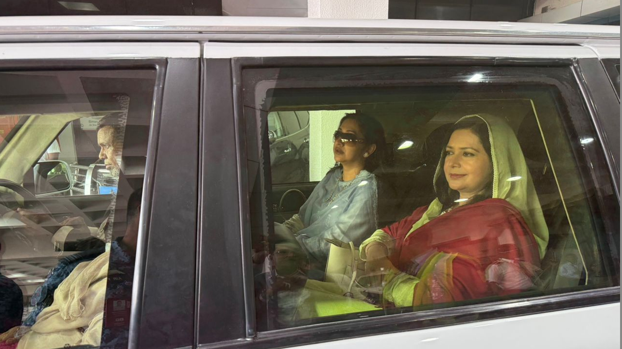 ১৭ বছর পর বাবার বাসায় ফিরছেন জোবাইদা রহমান