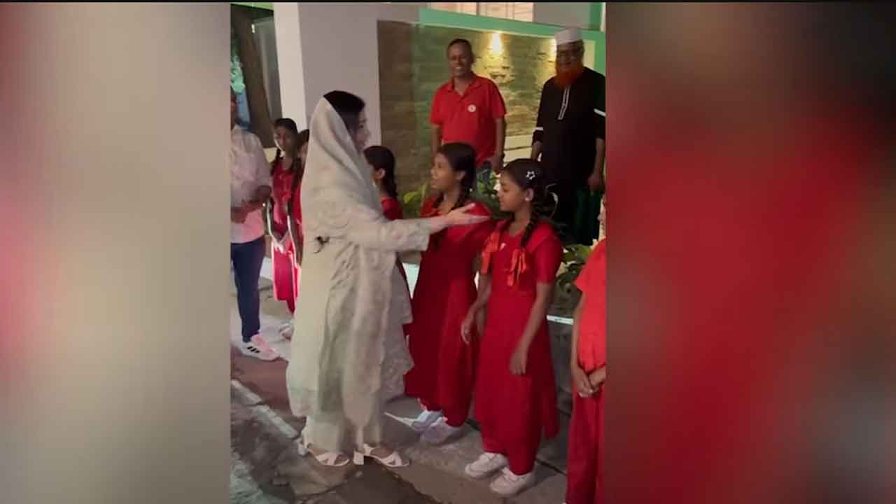 ১৭ বছর পর &lsquo;মাহবুব ভবনে&rsquo; জোবাইদা রহমান