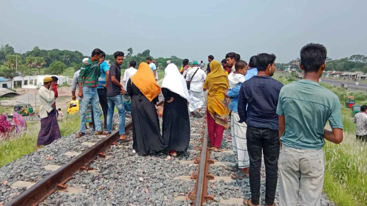 মাদারীপুরের রেললাইনের পাশ থেকে অজ্ঞাত যুবকের লাশ উদ্ধার