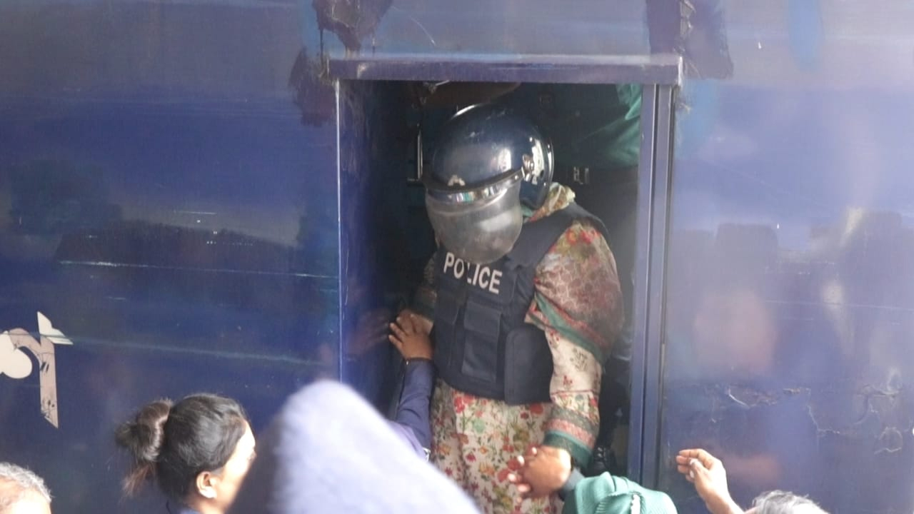 মানিকগঞ্জ আদালতে সাবেক এমপি মমতাজ&nbsp;