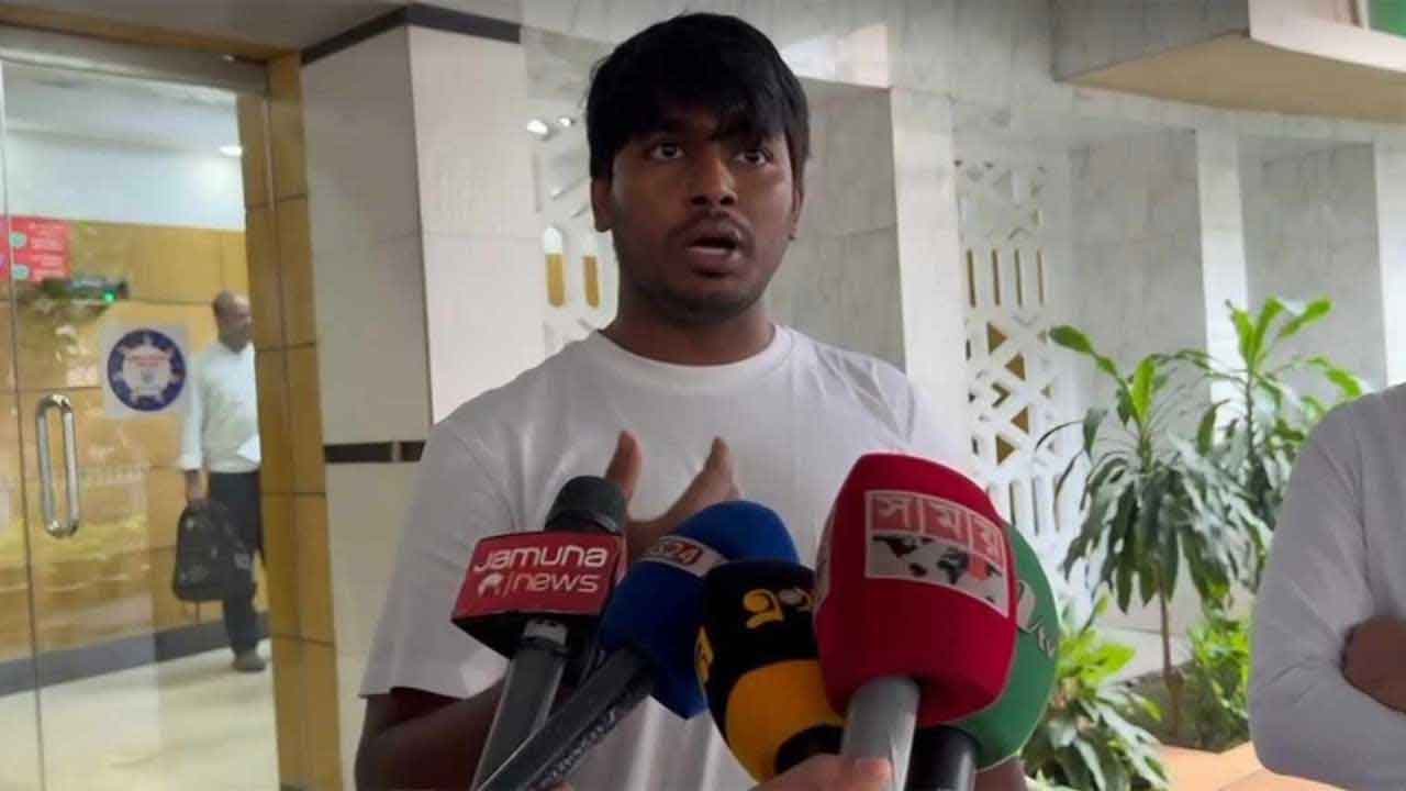 ছাত্রদের টার্গেট করে একটি পক্ষ মিথ্যা ছড়াচ্ছে: উপদেষ্টা আসিফের সাবেক এপিএস