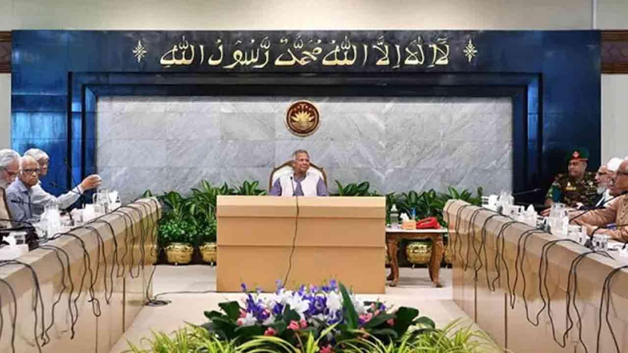 একনেকের বৈঠক শেষে উপদেষ্টাদের রুদ্ধদ্বার বৈঠক