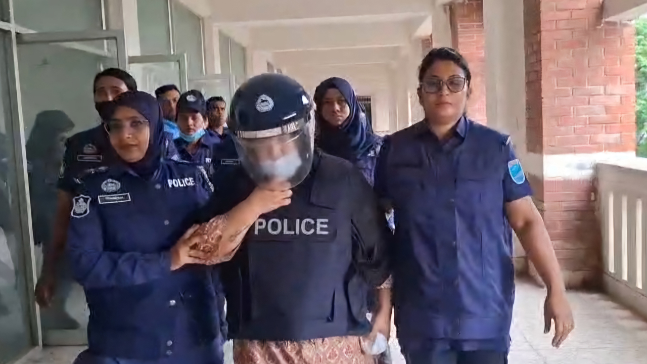 ৪ দিনের রিমান্ড শেষে আদালতে মমতাজ