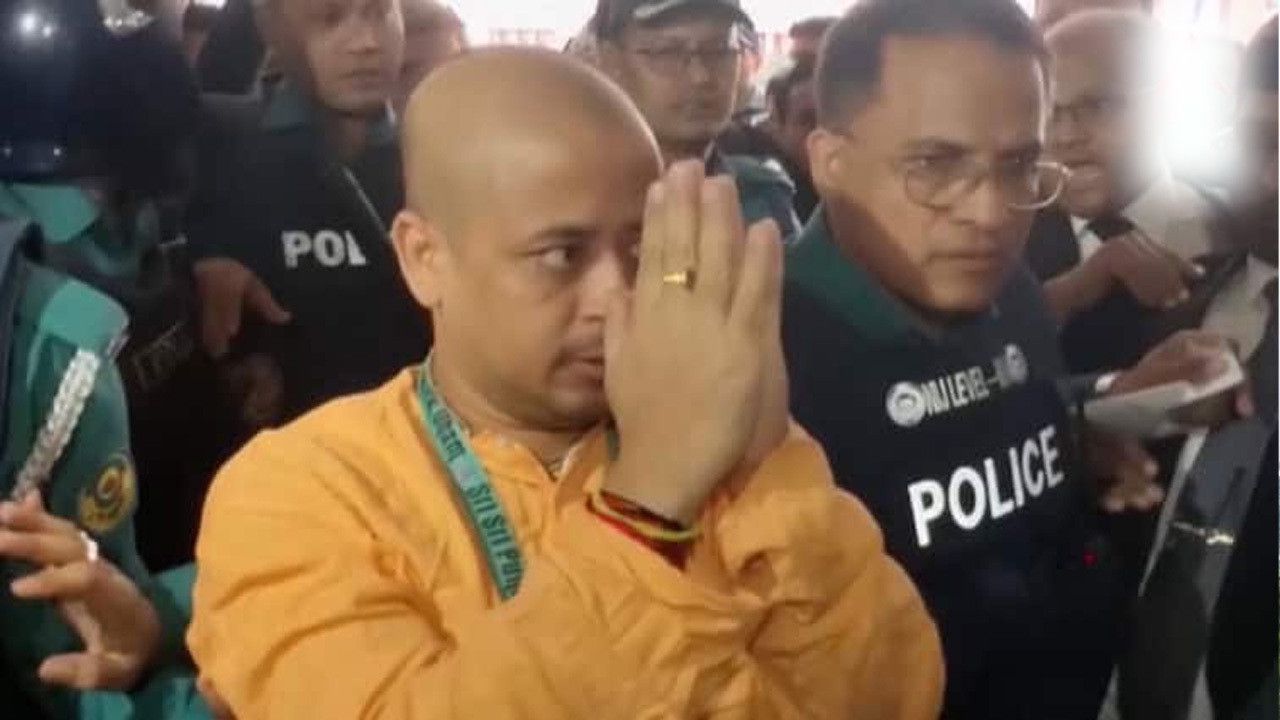 পাঁচ মামলায় চিন্ময় দাসের জামিন নামঞ্জুর