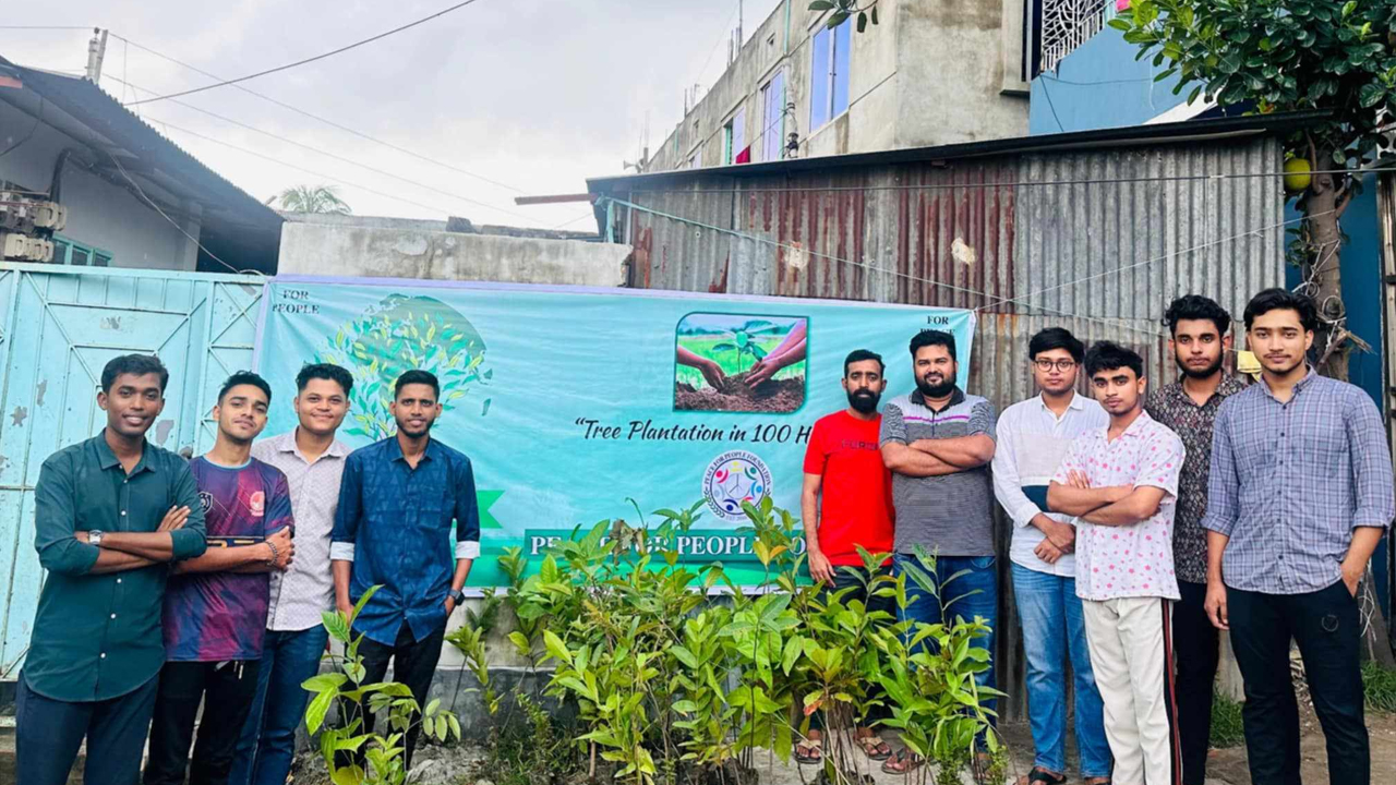 সিদ্ধিরগঞ্জে বিশ্ব পরিবেশ দিবসে শতাধিক বাড়িতে বৃক্ষরোপণ