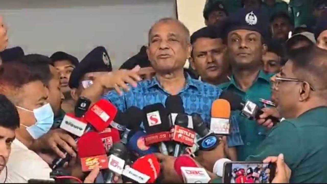 &lsquo;সাবেক রাষ্ট্রপতি আবদুল হামিদের বিরুদ্ধে পরোয়ানা নেই বলেই গ্রেপ্তার করা হয়নি&rsquo;