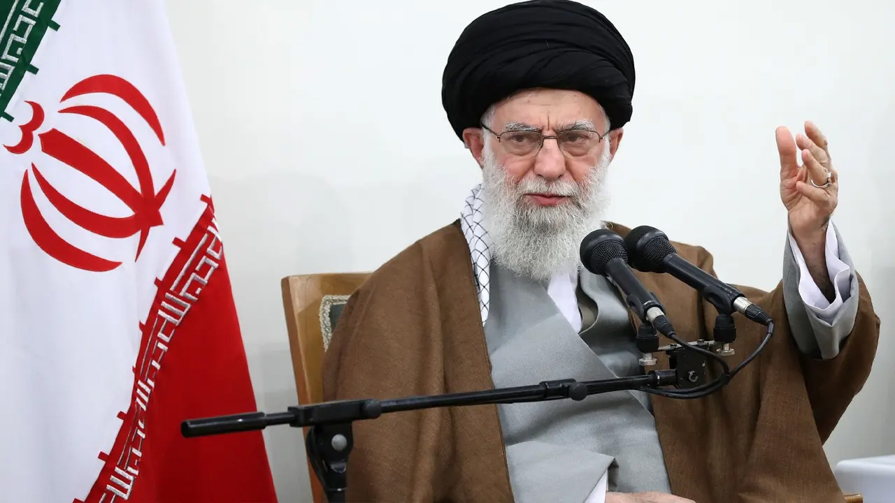 ইরানের সর্বোচ্চ ধর্মীয় নেতা আয়াতুল্লাহ আলী খামেনি। ছবি: সংগৃহীত