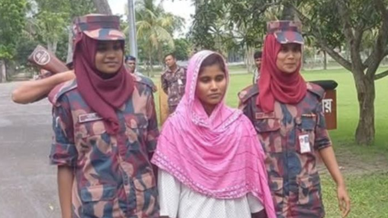 ভারতে পাঁচারের সময় স্বর্ণের বারসহ নাসরিন আটক