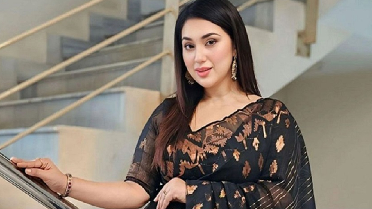 চিত্রনায়িকা অপু বিশ্বাসের জামিননামা দাখিল