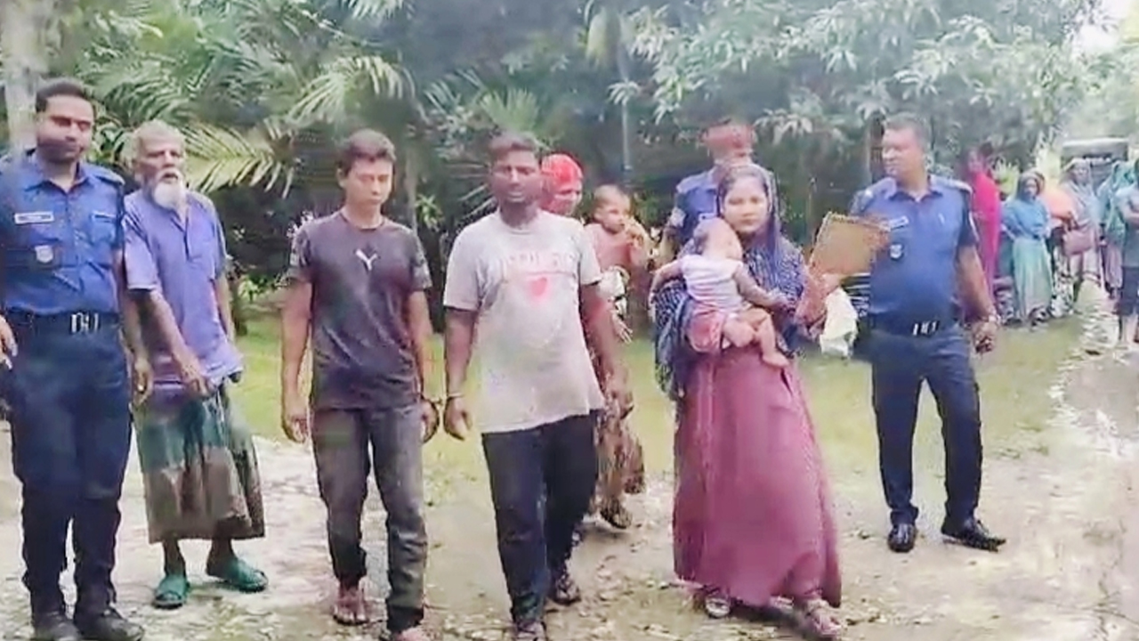 মধ্যযুগীয় কায়দায় নারী নির্যাতন, আটক ৬