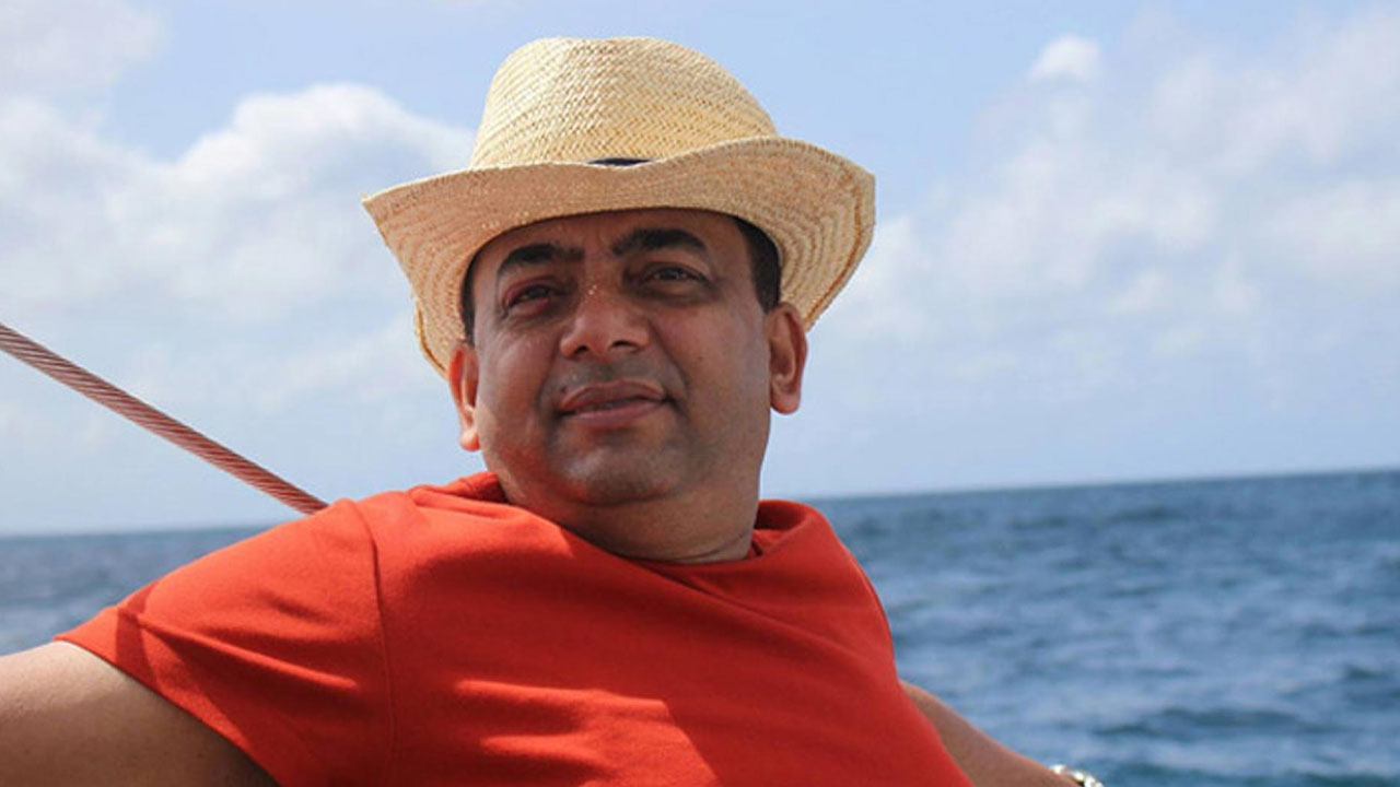 বেনজীরের গুলশানের ফ্ল্যাটে ব্যবহৃত জিনিসপত্র তোলা হচ্ছে নিলামে