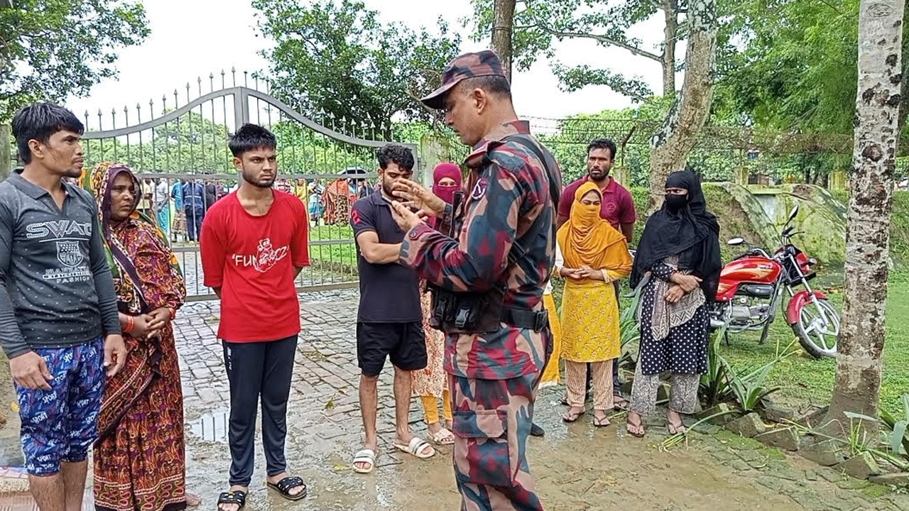 মেহেরপুর সীমান্ত দিয়ে ১৮ নারী পুরুষকে পুশইন করেছে বিএসএফ