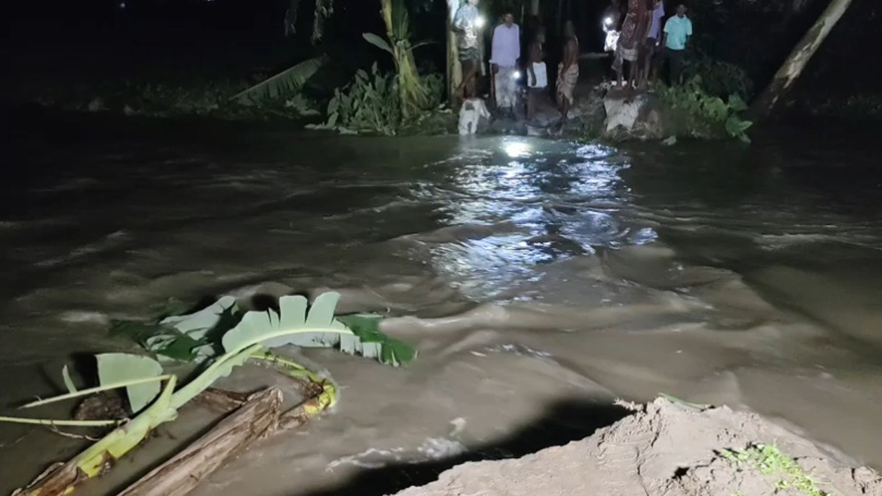 তিস্তায় হু-হু করে বাড়ছে পানি, পানিবন্দি কয়েক হাজার মানুষ