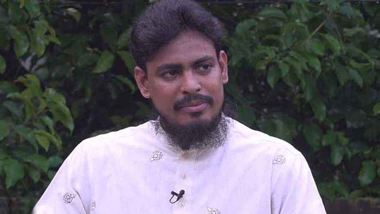 ঘোষণাপত্রে অল্পে সন্তুষ্ট থাকতে হলো: আখতার