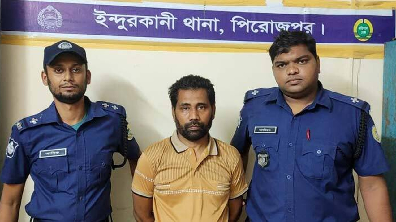 সাঈদীর রায়ে মিষ্টি বিতরণকারী আ. লীগ নেতাকে মিষ্টি খাইয়ে গণপিটুনি