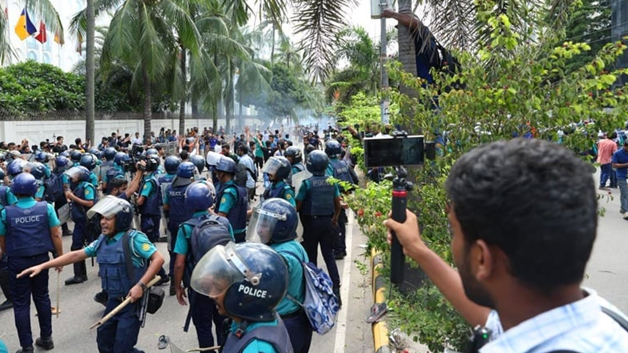 প্রকৌশল শিক্ষার্থীদের ওপর পুলিশের হামলা কোনোভাবেই গ্রহণযোগ্য নয়: বুয়েট