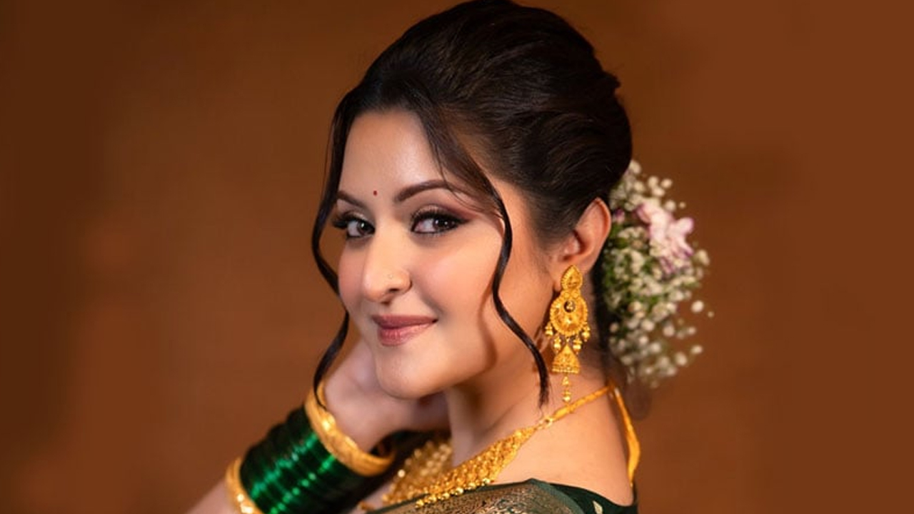 পরীমণির রহস্যময় পোস্ট ঘিরে নতুন প্রেমের জল্পনা