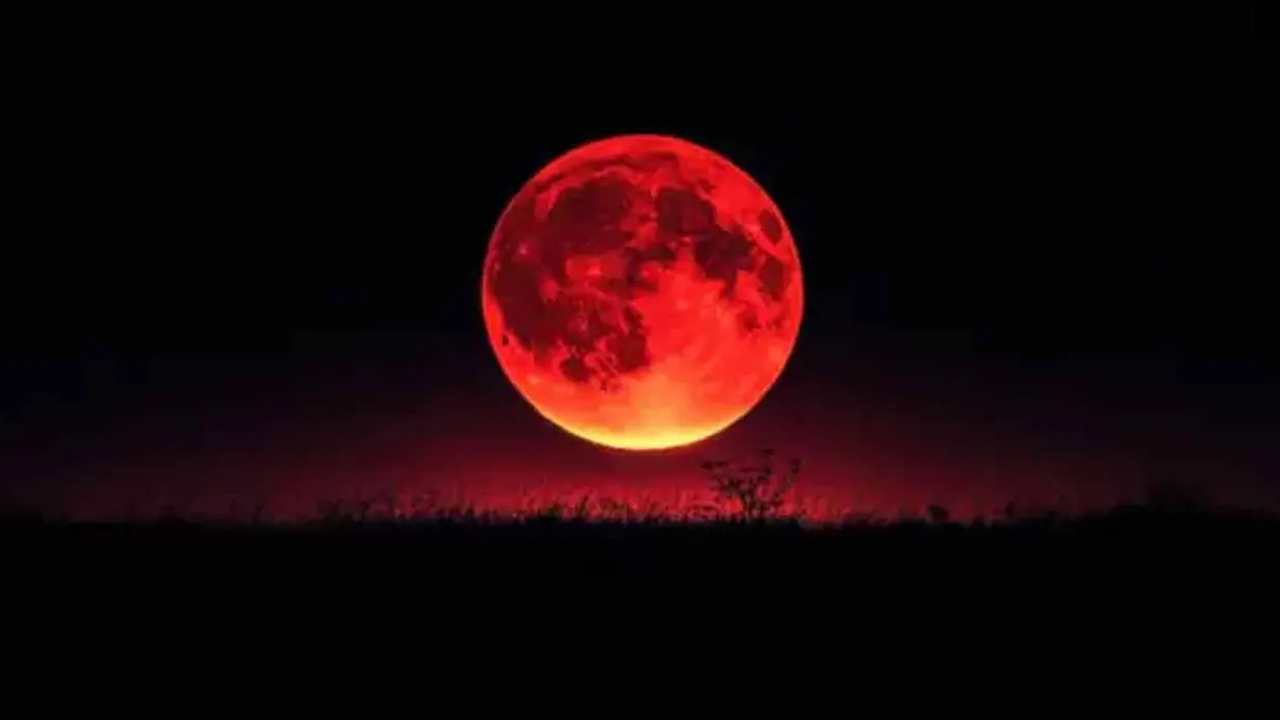 পূর্ণগ্রাস চন্দ্রগ্রহণ রোববার, দেখা যাবে বাংলাদেশ থেকেও