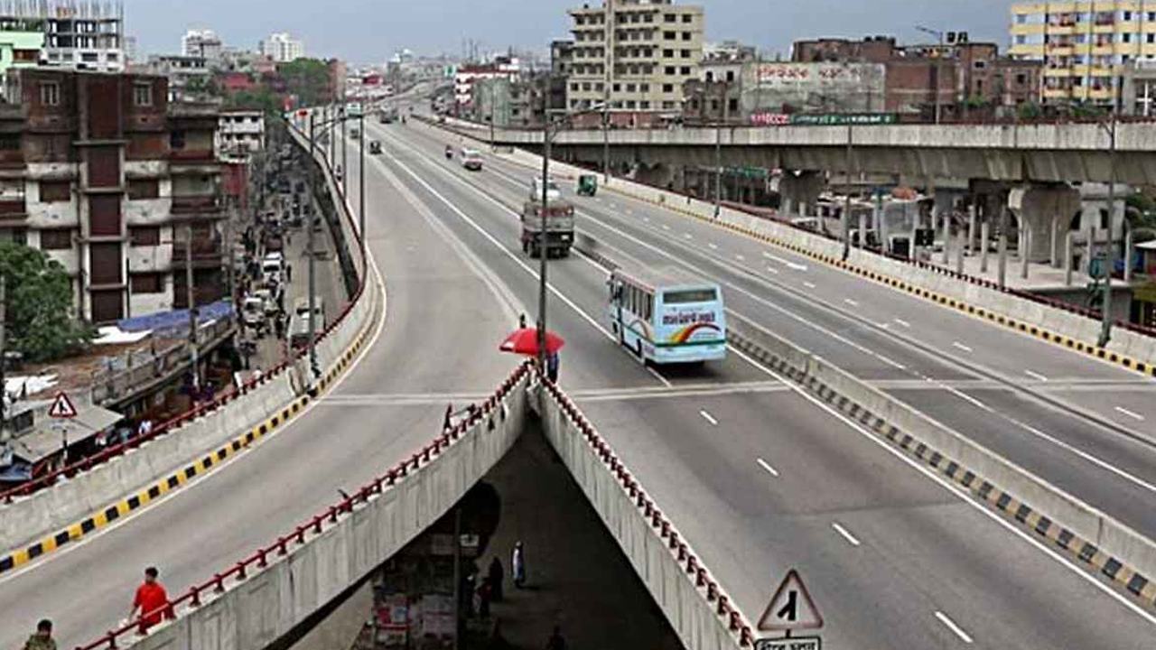 হানিফ ফ্লাইওভারে বাস-সিএনজি সংঘর্ষে নিহত ২