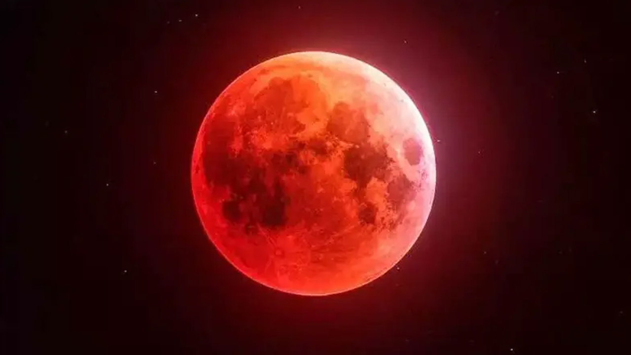 পূর্ণগ্রাস চন্দ্রগ্রহণ আজ, দেখা যাবে কখন