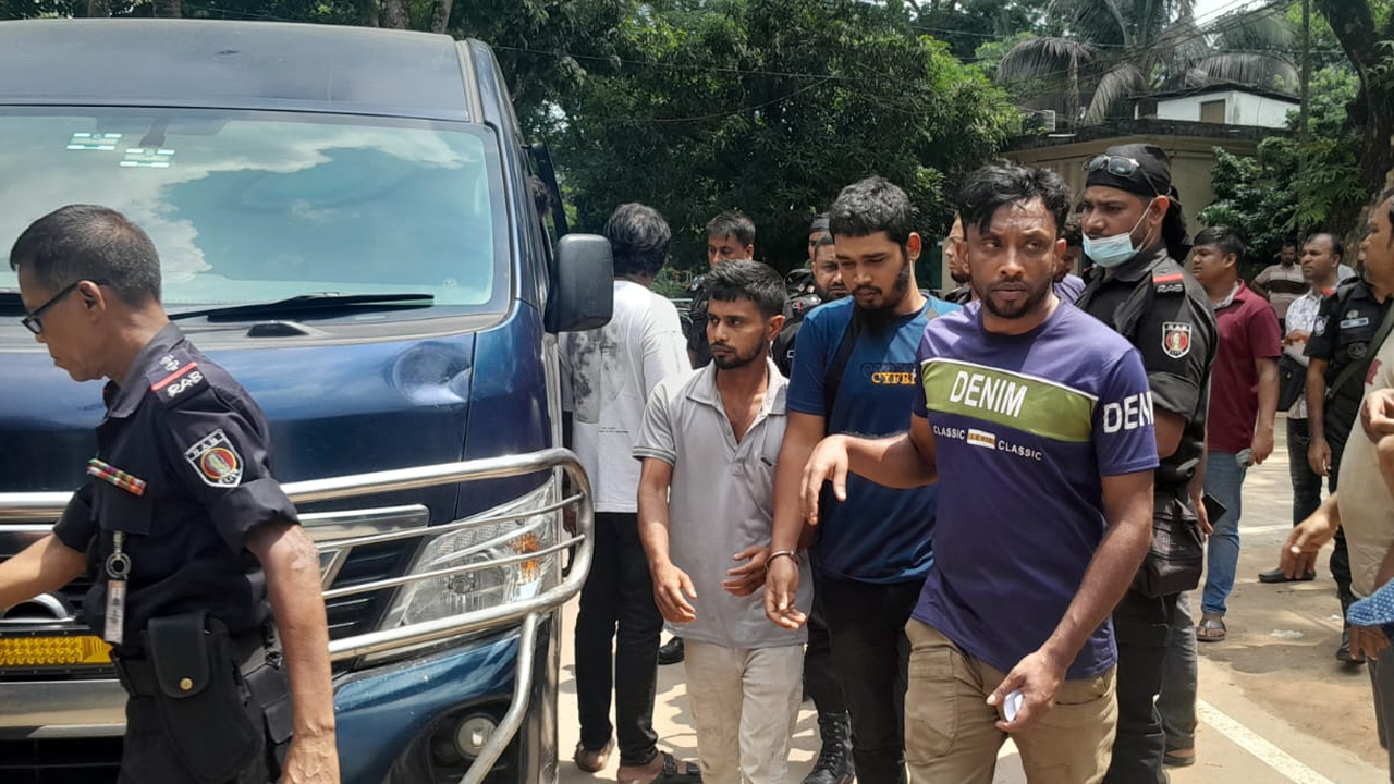 শ্রীপুরে র‌্যাবের গাড়ী ভাঙচুর: দুই মামলায় আসামি ১৭২  