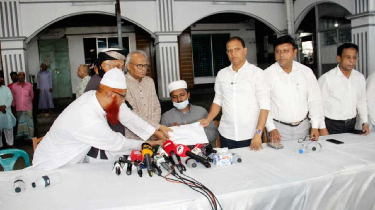 ক্যানসার আক্রান্ত হেফাজত নেতার পাশে তারেক রহমান