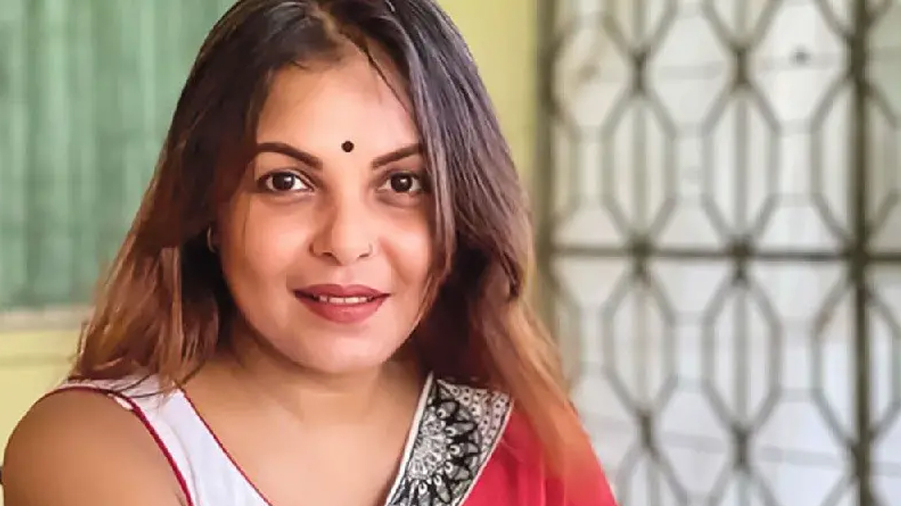 ফের জুলাই আন্দোলনকে ব্যঙ্গ করে পোস্ট দিলেন শাওন