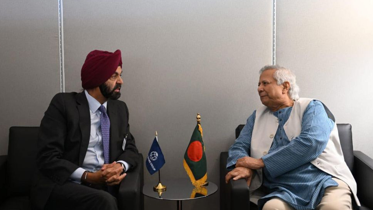 প্রধান উপদেষ্টার সঙ্গে অজয় বঙ্গের বৈঠক