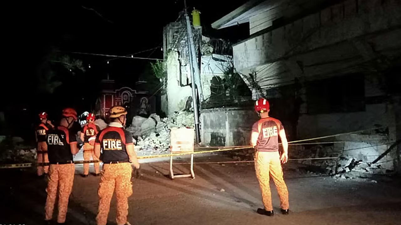 ফিলিপাইনে শক্তিশালী ভূমিকম্পে নিহত ৬০, চলছে উদ্ধারকাজ