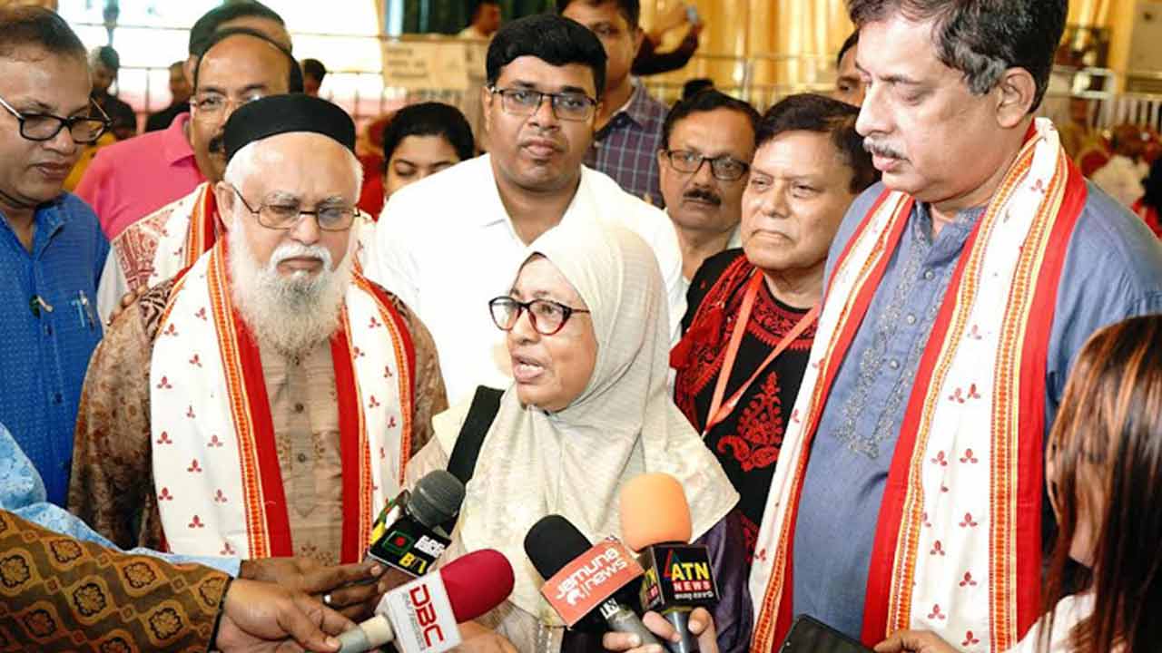 বাংলাদেশে সাম্প্রদায়িক সম্প্রীতি কেউ নষ্ট করতে পারবে না: স্বাস্থ্য উপদেষ্টা