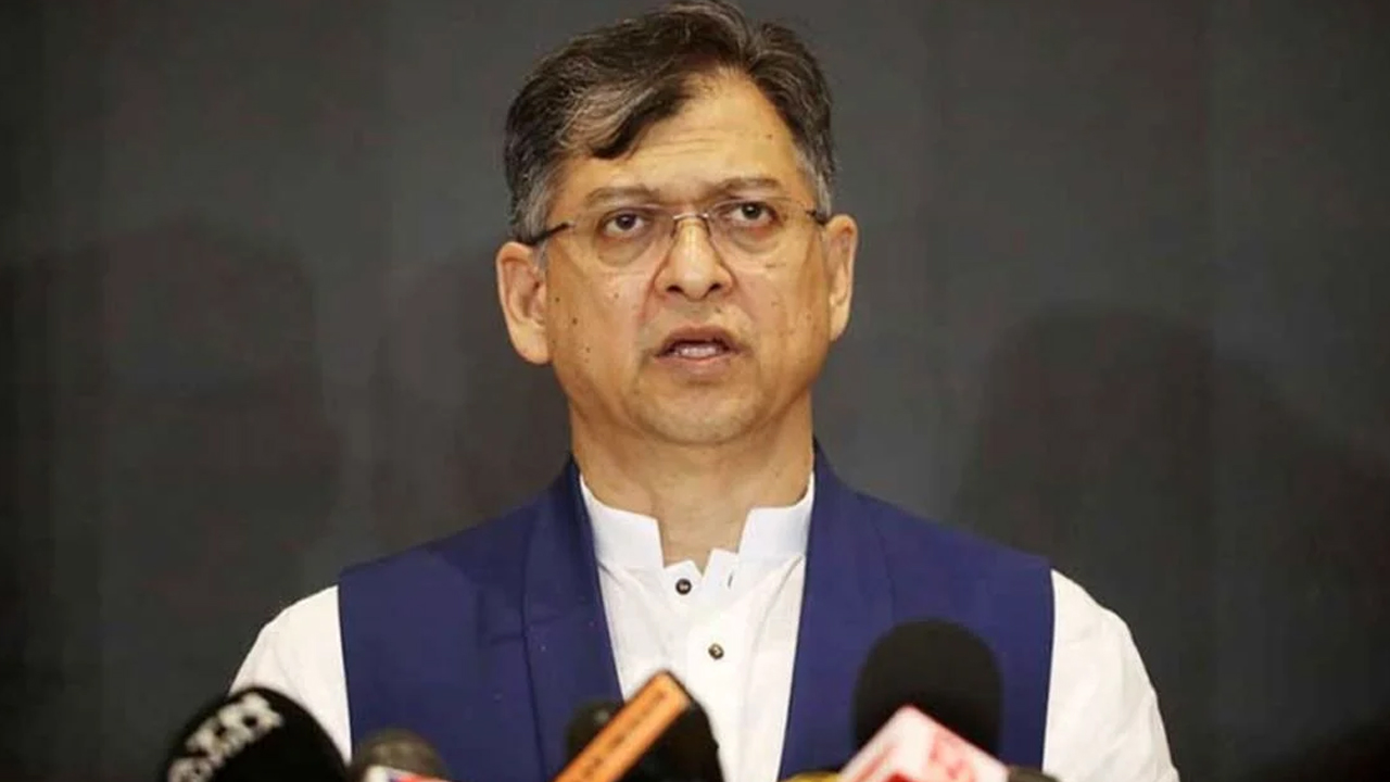 নির্বাহী আদেশে কোনো দল নিষিদ্ধের পক্ষে নয় বিএনপি: সালাউদ্দিন আহমদ