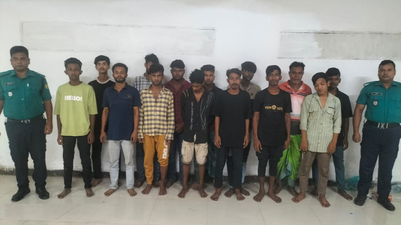 বিশেষ অভিযানে মোহাম্মদপুর থেকে ১৪ জন গ্রেপ্তার