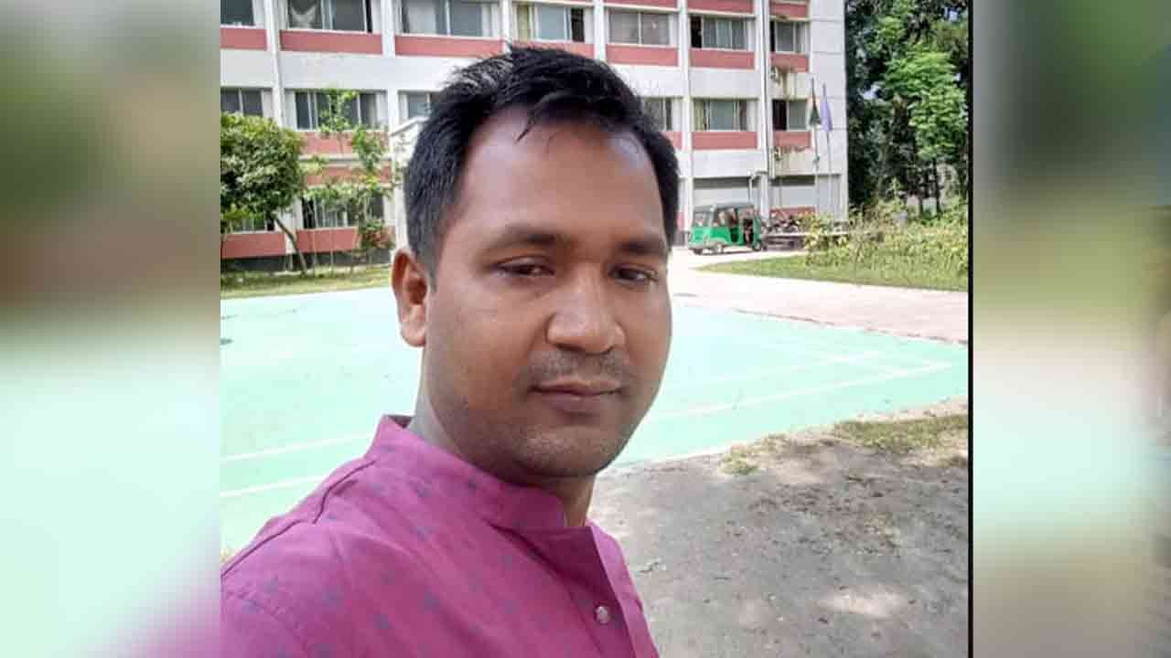 দেশটিভিতে সংবাদ প্রচারের পর টাঙ্গাইলের সেই বেতার অপারেটরকে ছাড়পত্র ওসির!