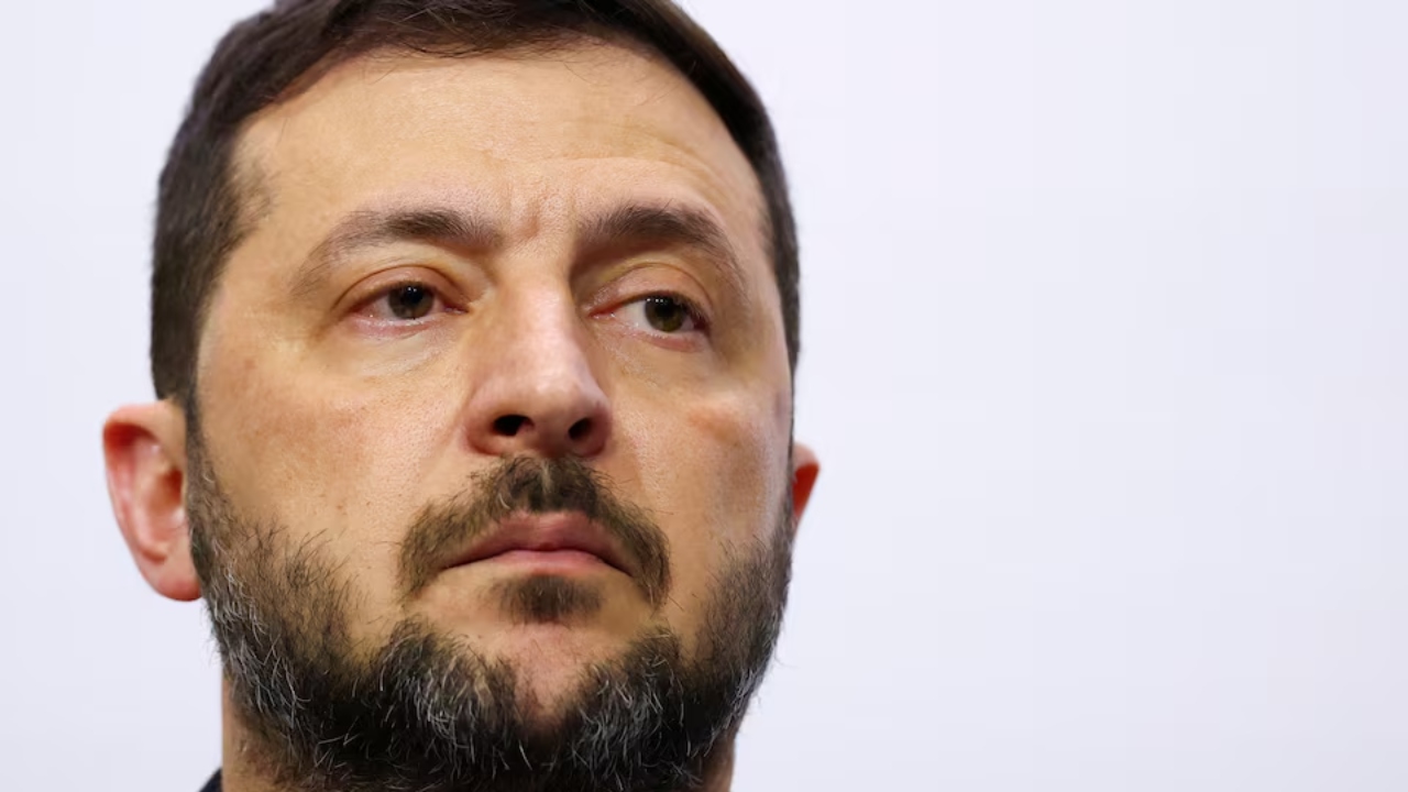 ট্যাংকার ব্যবহার করেধ্বংসাত্মক কাজ করছে মস্কো: জেলেনস্কি