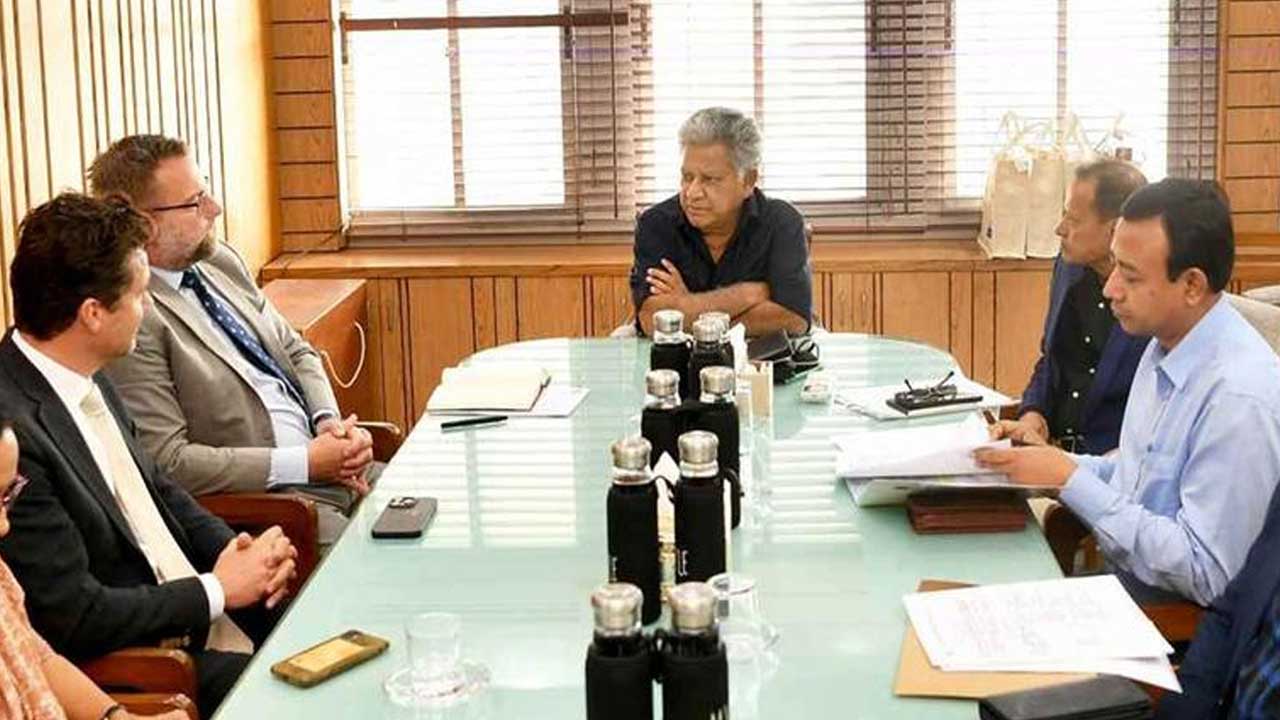 নৌপরিবহন উপদেষ্টার সঙ্গে ডেনমার্কের রাষ্ট্রদূতের সাক্ষাৎ