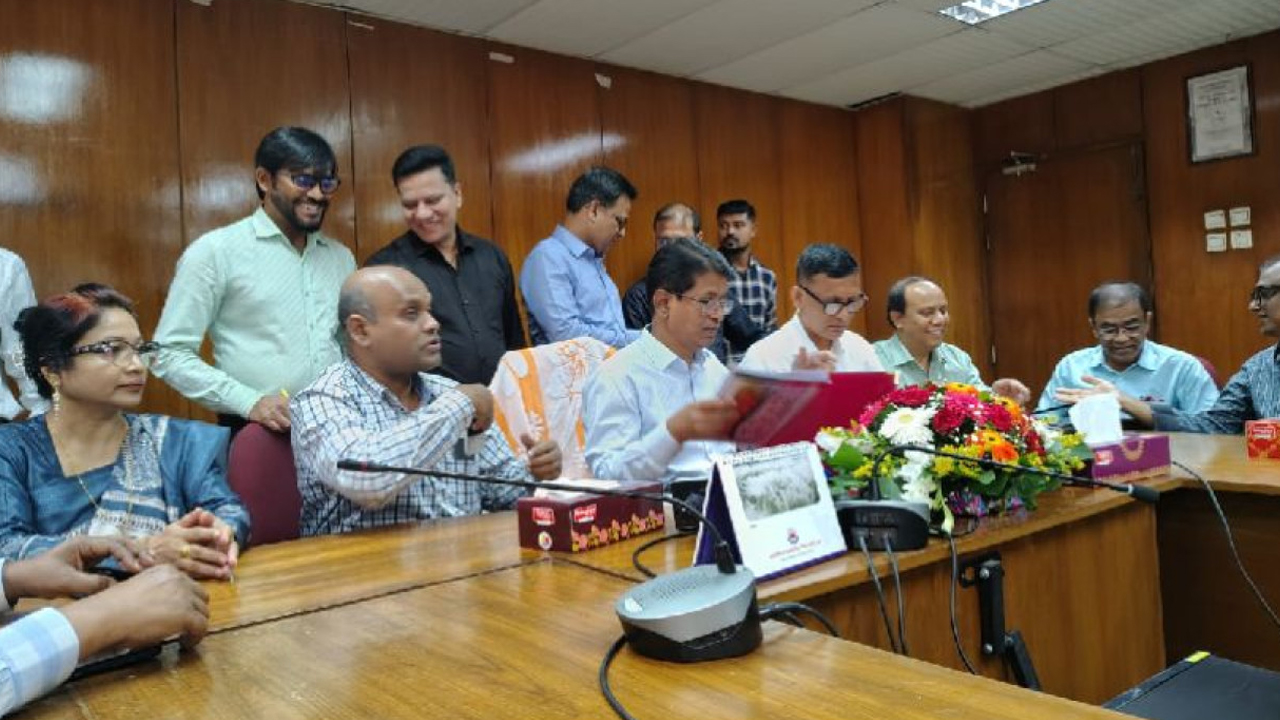 এইচএসসির বিগত ফলাফলগুলোয় গলদ ছিল: আন্তঃশিক্ষা বোর্ড সভাপতি