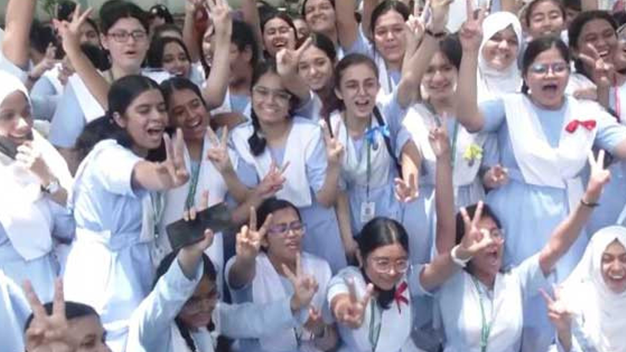 জিপিএ-৫: কোন বোর্ড এগিয়ে, কোন বোর্ড পিছিয়ে