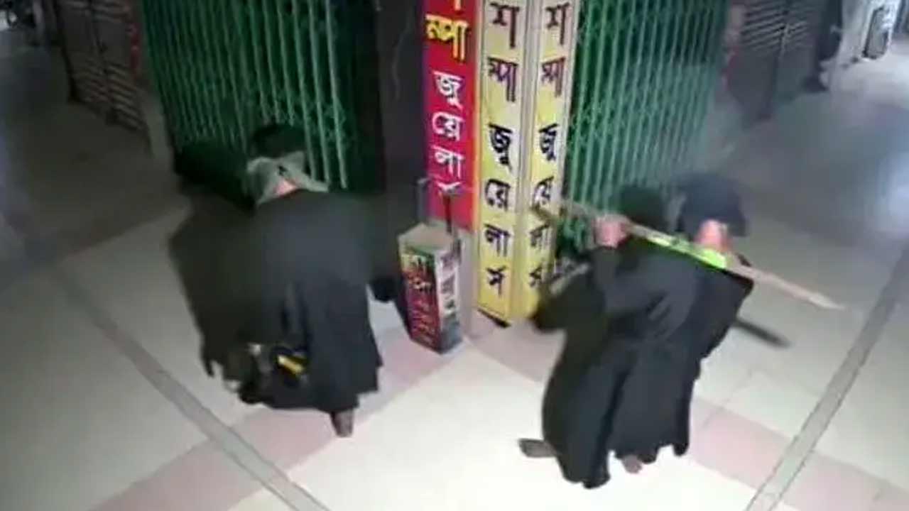 মালিবাগে ৫০০ ভরি স্বর্ণ চুরির ঘটনায় গ্রেপ্তার ৪