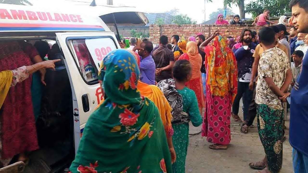 ভুল চিকিৎসায় মা-নবজাতকের মৃত্যু, ক্লিনিক ভাঙচুর