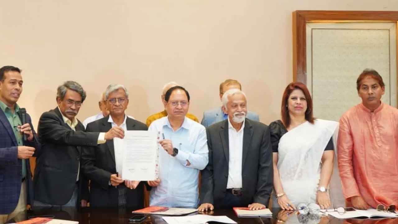 জুলাই সনদে স্বাক্ষর করল গণফোরাম