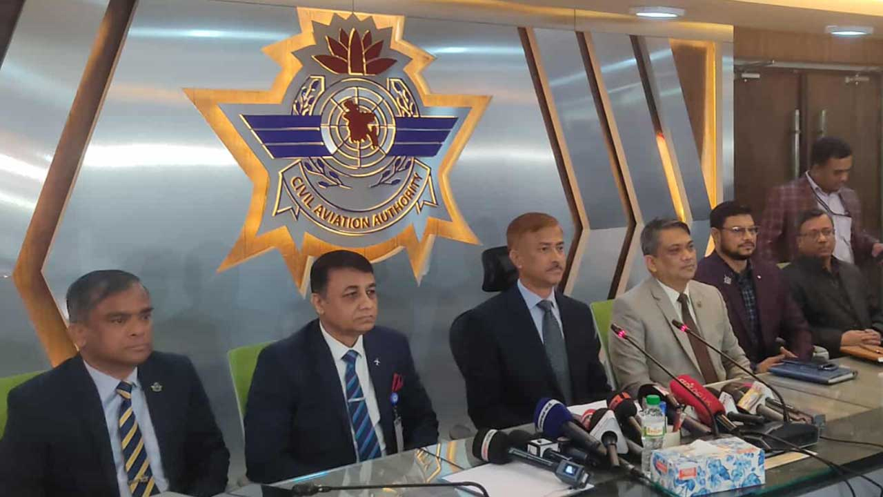 &lsquo;ইমপোর্ট কুরিয়ার সেকশন থেকে আগুনের সূত্রপাত বলে মনে হচ্ছে&rsquo;